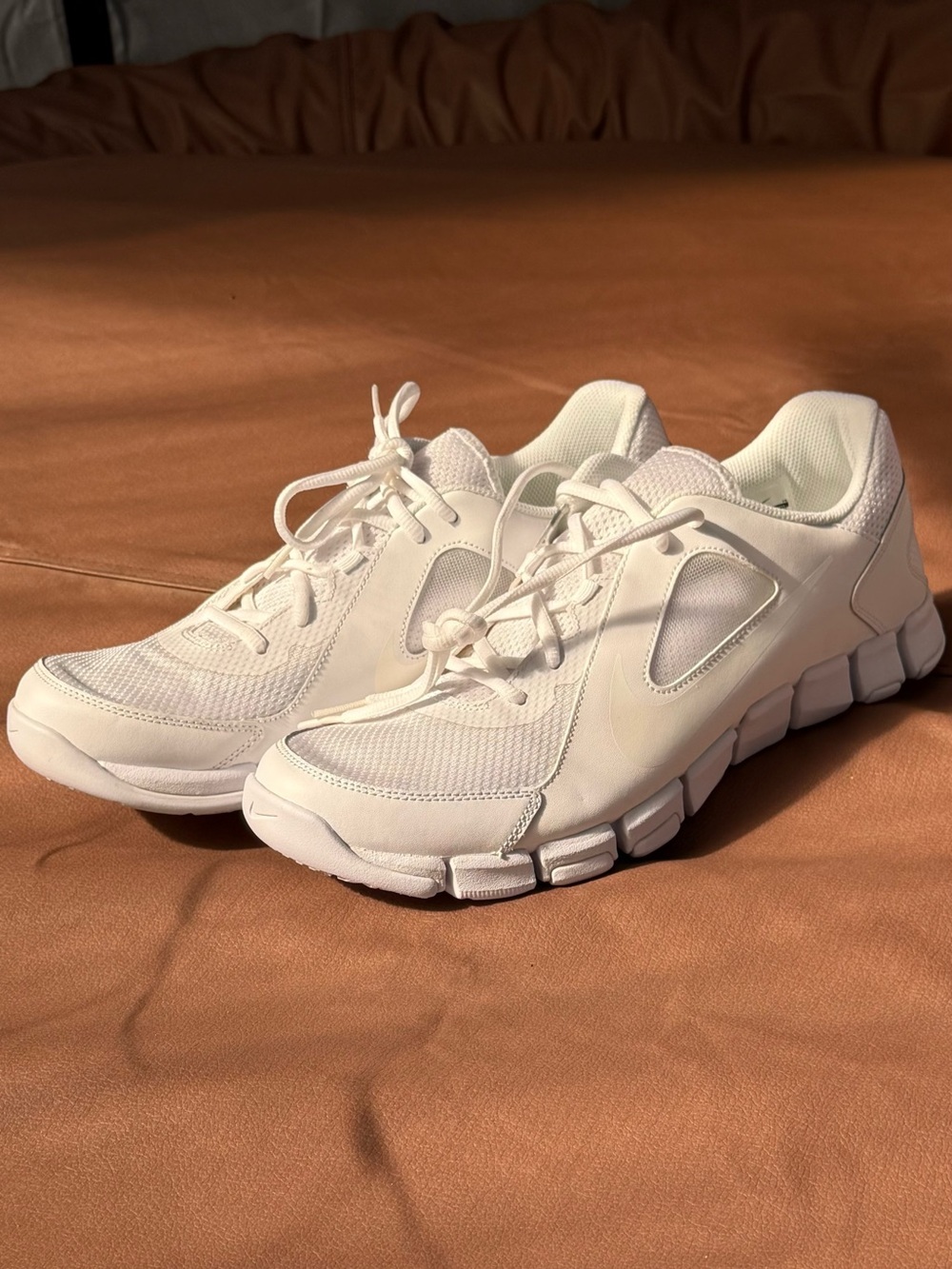 Nike Flex Show TR 2 Triple White Men’s 11 NIB